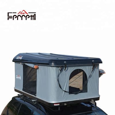 屋根のテントを車から 屋根から 冬や野獣に襲われた地域には最適です